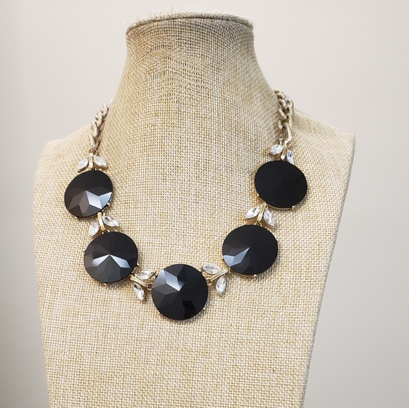 White House Black Market, signed, brushed gold tone glass black jewel necklace - Picture 2 of 10